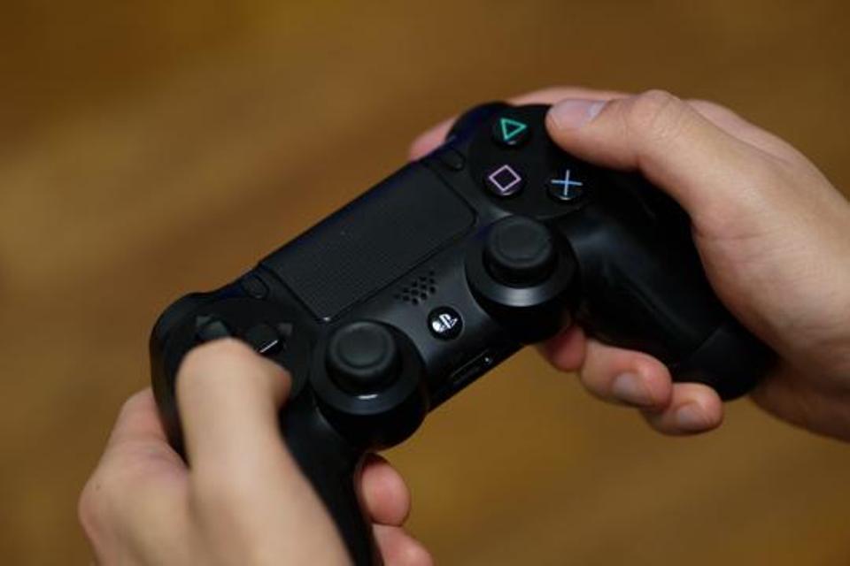 The campaign is said to be backed by some big gaming companies including Activision Blizzard, Twitch, Riot Games, and YouTube Gaming. These companies are said to hold events, activities, rewards, exclusives and more, all of which will inform gamers on best practices during Quarantine. The campaign is said to be backed by some big gaming companies including Activision Blizzard, Twitch, Riot Games, and YouTube Gaming. These companies are said to hold events, activities, rewards, exclusives and more, all of which will inform gamers on best practices during Quarantine.