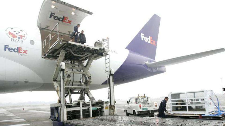 FedEx apologises for not delivering Huawei phone to US