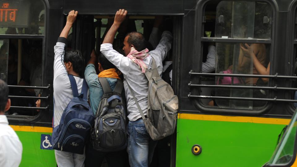 Google Maps to predict crowd situation on buses, trains (representative image)