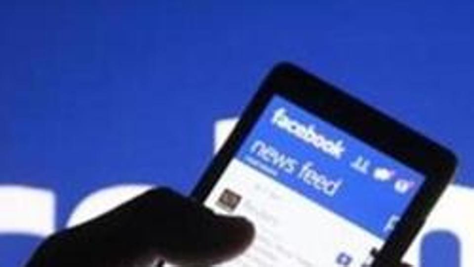 Facebook working on Dark Mode in Android mobile app Facebook working on Dark Mode in Android mobile app