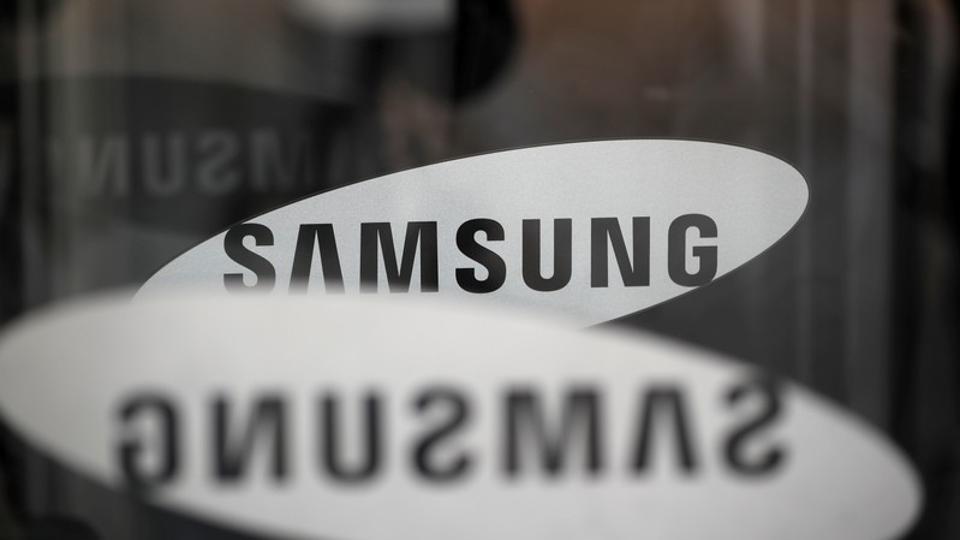 The decision to shut down the division, which will make some 300 jobs redundant, point to challenges Samsung faces in promoting Exynos chips, analysts said.