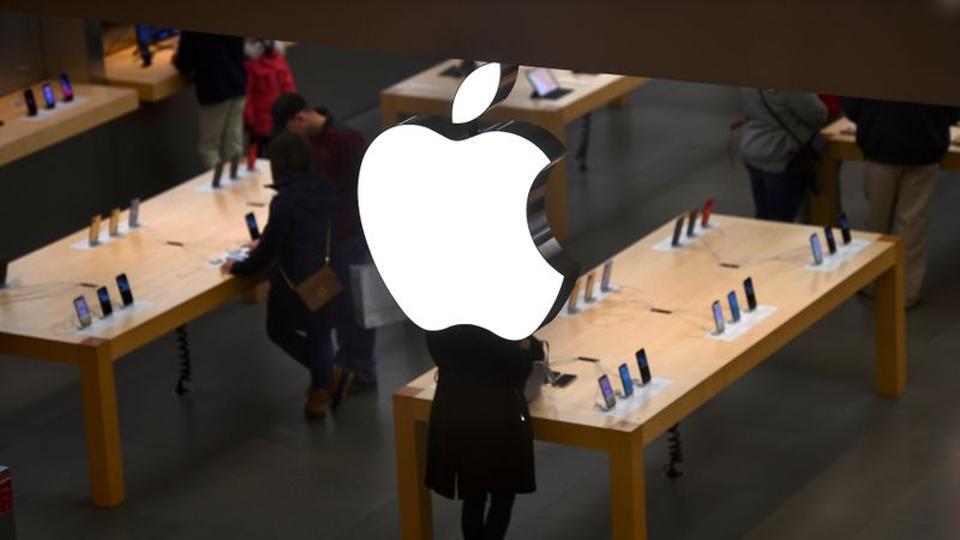 An Apple logo is seen at an Apple store as pre-Thanksgiving and Christmas holiday shopping accelerates at the King of Prussia Mall in King of Prussia, Pennsylvania, U.S. November 22, 2019.
