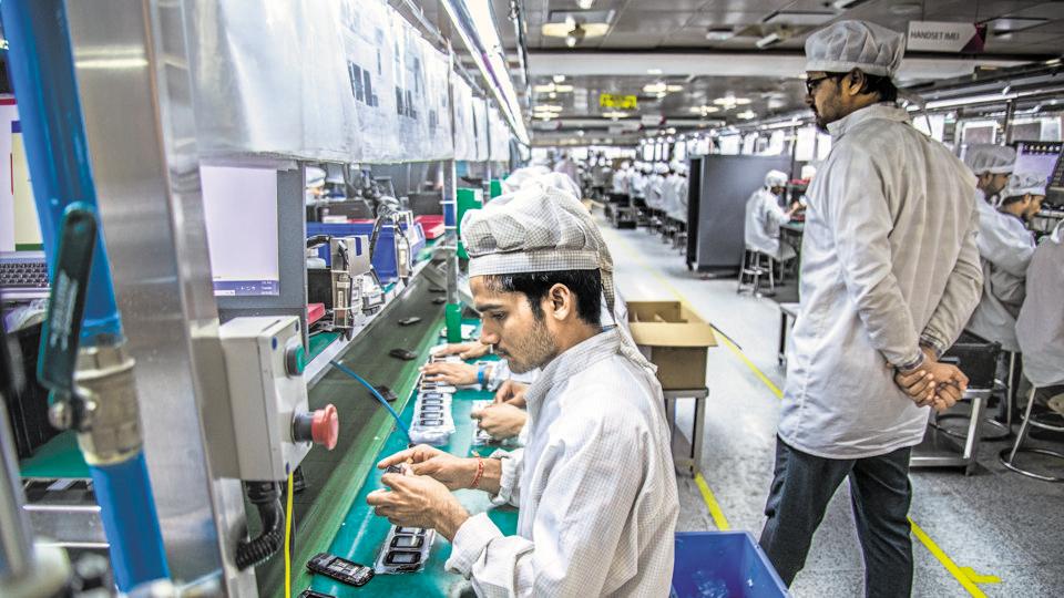 Announcing the Union Budget for 2020-2021, Finance Minister Nirmala Sitharaman said that a scheme to encourage mobile phones manufacturing, semiconductor packaging and electronic equipment is in the pipeline. Announcing the Union Budget for 2020-2021, Finance Minister Nirmala Sitharaman said that a scheme to encourage mobile phones manufacturing, semiconductor packaging and electronic equipment is in the pipeline.