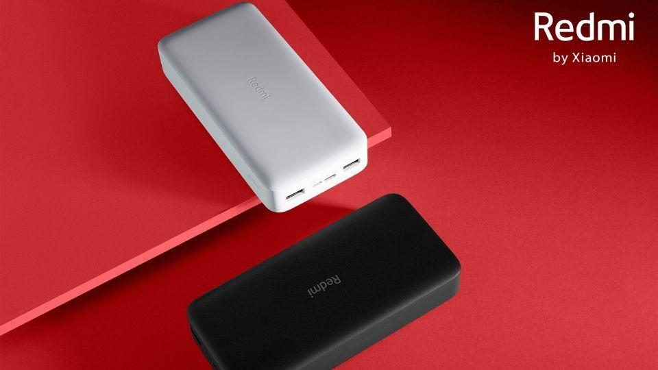 Xiaomi Redmi power banks come in black and white colour options.