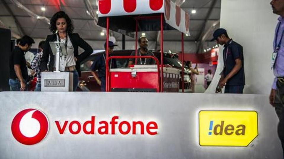 Vodafone Idea has to pay revenue dues of <span class='webrupee'>₹</span>53,000 crore. Vodafone Idea has to pay revenue dues of <span class='webrupee'>₹</span>53,000 crore.