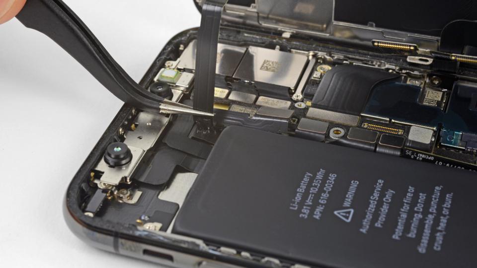 Apple iPhone X battery.
