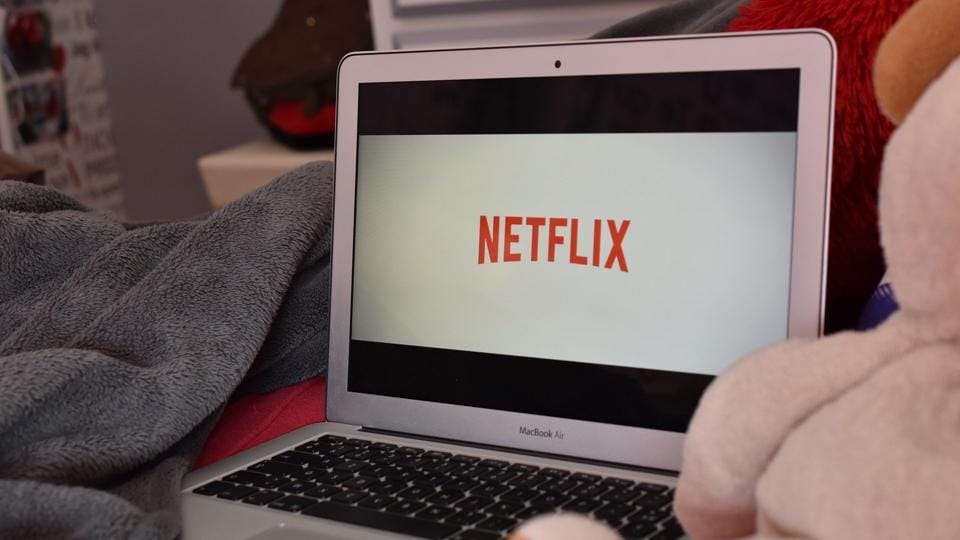 The message is followed by a link where users are asked to join a survey in order to avail the free Netflix pass.