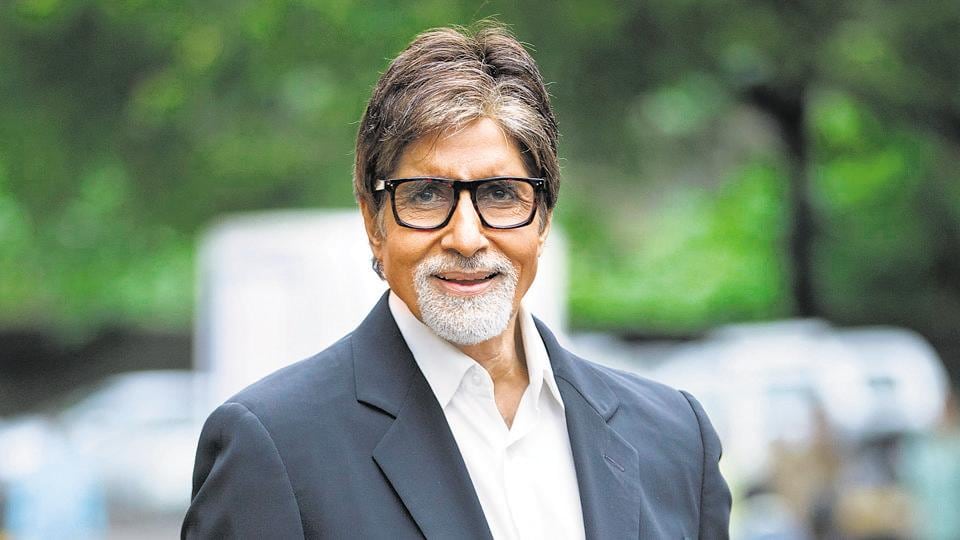 Our smartphones have become one of our most valuable possessions these days. The celebs are no different. Read what the Big B thinks about mobile phones