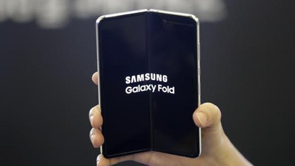 Samsung launched its first foldable phone last February at MWC in Barcelona. It is now working on more foldable phones.