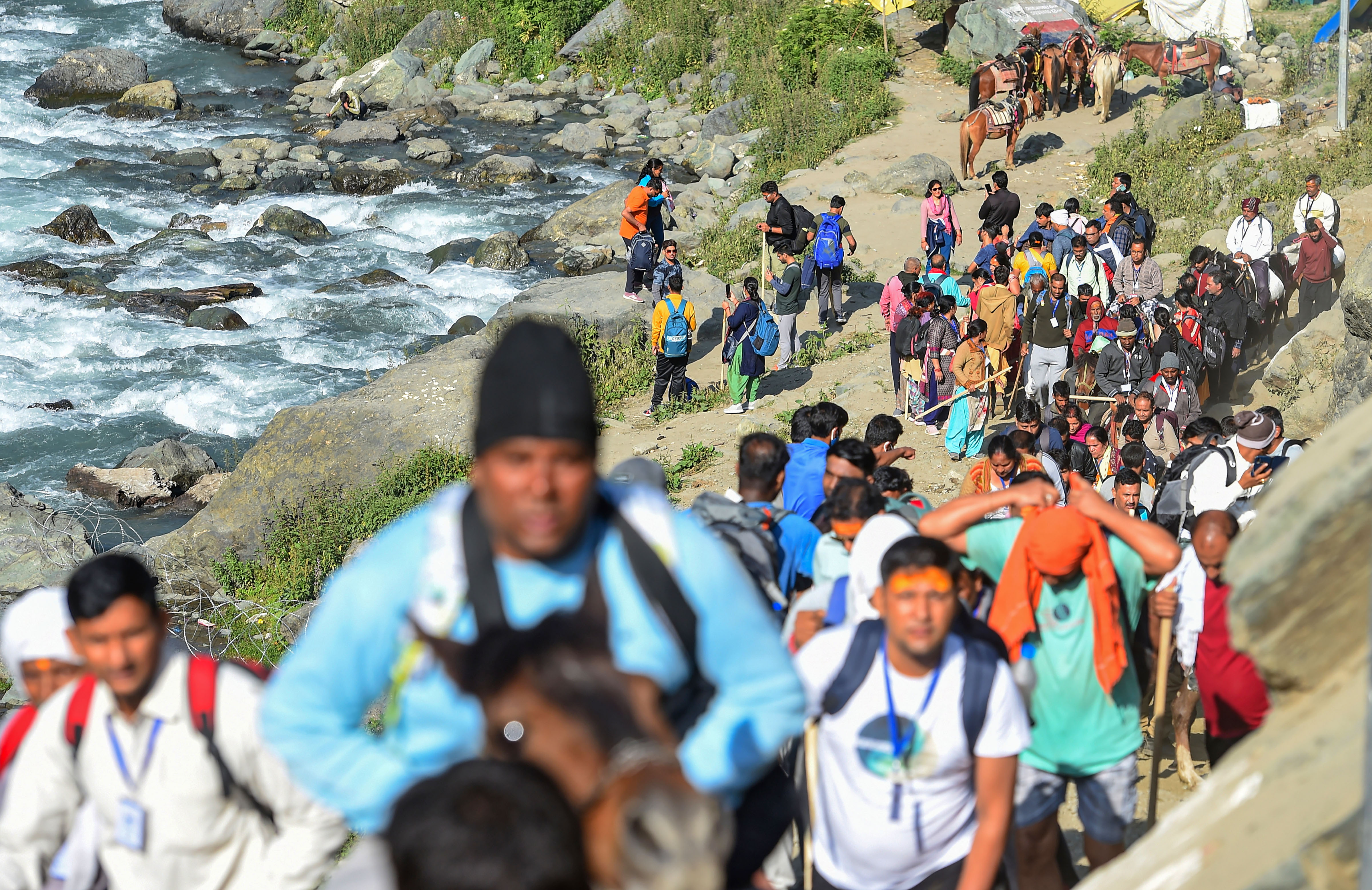 Pahalgam: చందన్‌వాడీ బేస్ క్యాంపు వద్ద అమర్‌నాథ్ యాత్రకు సాగుతున్న భక్తులు. అనంత్‌నాగ్ జిల్లా పహల్‌గామ్ ప్రాంతంలో ఉంది ఈ మార్గం.