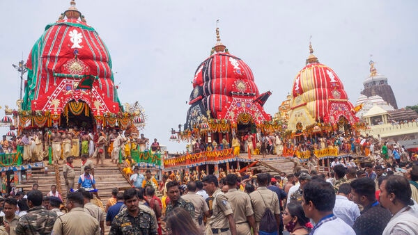 ర‌థ‌యాత్ర దృశ్యాలు