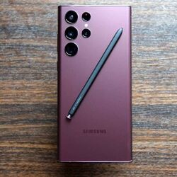 <p>Samsung Galaxy S22 Ultra: ఈ స్మార్ట్‌ఫోన్‌ 12GB RAM + 512GB స్టోరేజ్ వేరియంట్ కోసం 17 శాతం డిస్కౌంట్ ఉంది. దీనిని రూ. 1,08,999కి పొందవచ్చు. ఎక్స్ఛేంజ్ ఆఫర్‌తో అదనంగా రూ. 22,250 వరకు తగ్గింపు పొందవచ్చు.</p>