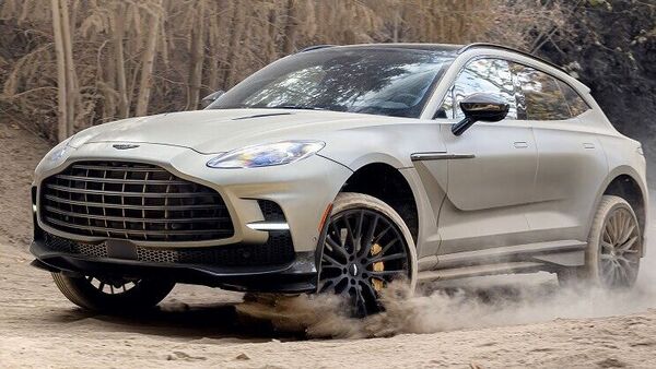 Aston Martin DBX 707