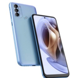 <p>Moto G31: Moto G31 అనేది బడ్జెట్ ధరలో లభించే స్టైలిష్ స్మార్ట్‌ఫోన్. వెనుకవైపు 50MP ప్రైమరీ సెన్సార్ కలిగిన ట్రిపుల్ కెమెరా సెటప్‌తో వస్తుంది, ముందు భాగంలో 6.4-అంగుళాల మాక్స్ విజన్ డిస్‌ప్లే, టియర్‌డ్రాప్ 13 MP కెమెరా, లోపల 5,000mAh బ్యాటరీ ఉన్నాయి. Moto G31 రెండు రంగులలో లభిస్తుంది- మెటోరైట్ గ్రే , బేబీ బ్లూ. ఇది రెండు స్టోరేజ్ వేరియంట్‌లలో వస్తుంది: 4+64GB వేరియంట్ ధర రూ. 10, 499 అలాగే 6+128GB వేరియంట్ ధర రూ. 11,999. Motorola అధికారిక వెబ్‌సైట్, Flipkart నుండి ఈ ఫోన్‌ను కొనుగోలు చేయవచ్చు.</p>