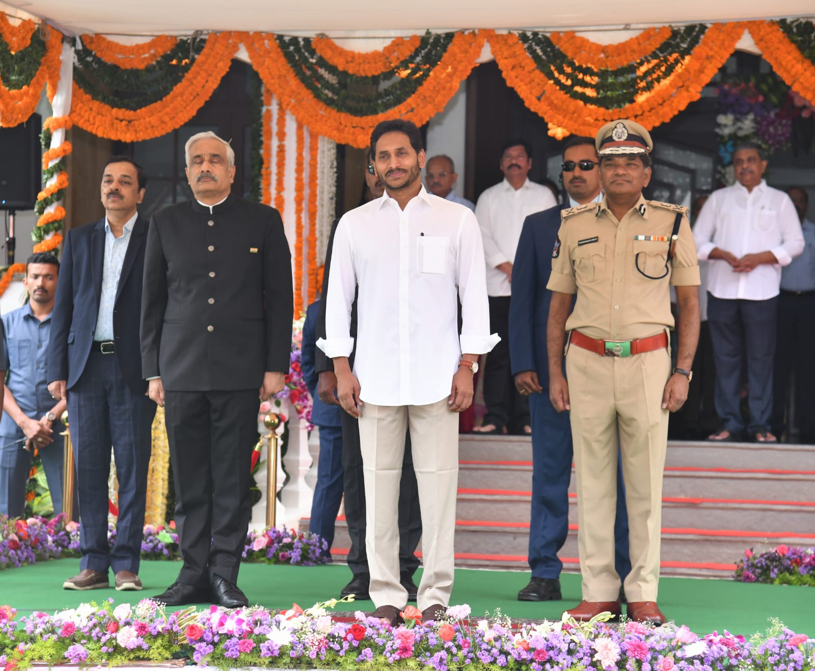 ముఖ్యమంత్రి నివాసంలో  రాష్ట్ర అవతరణ దినం