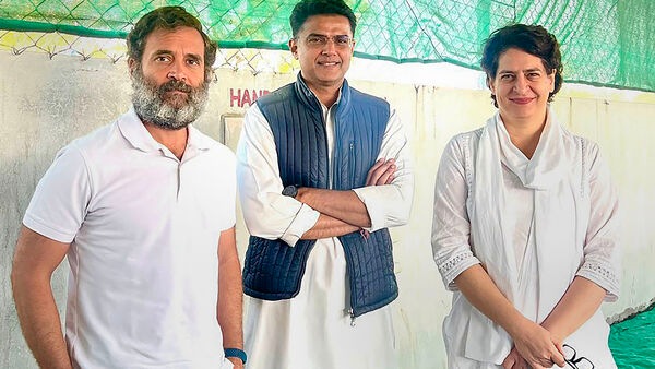 రాహుల్ గాంధీ, ప్రియాంక గాంధీలతో సచిన్ పైలట్