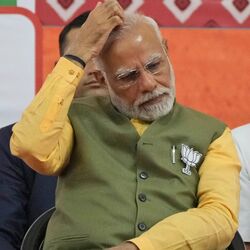 <p>అహ్మదాబాద్ లో ఎన్నికల ప్రచార సభలో ప్రధాని మోదీ</p>