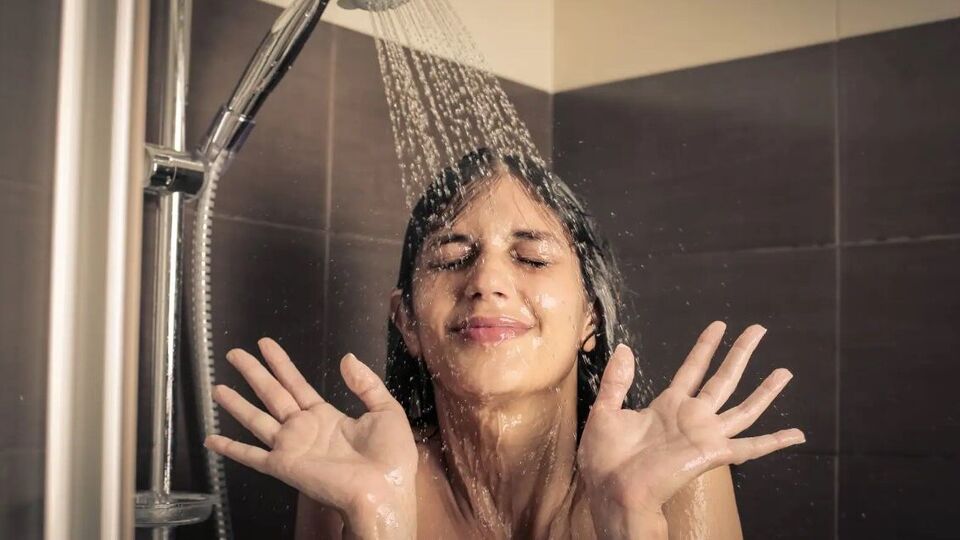 Cold Showers in Winter చలికాలంలో చన్నీటితో స్నానం చేస్తే శారీరకంగానే