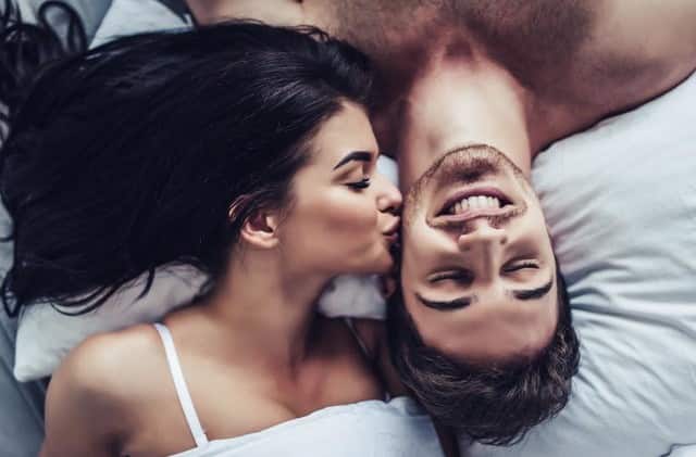 పీరియడ్స్ సమయంలో &nbsp;రక్షణ లేకుండా సెక్స్ చేస్తే, లైంగిక అంటు వ్యాధుల బారిన పడవచ్చు. అయితే, సాధారణ రోజుల్లో లైంగిక సంక్రమణలకు అవకాశం ఉంది.