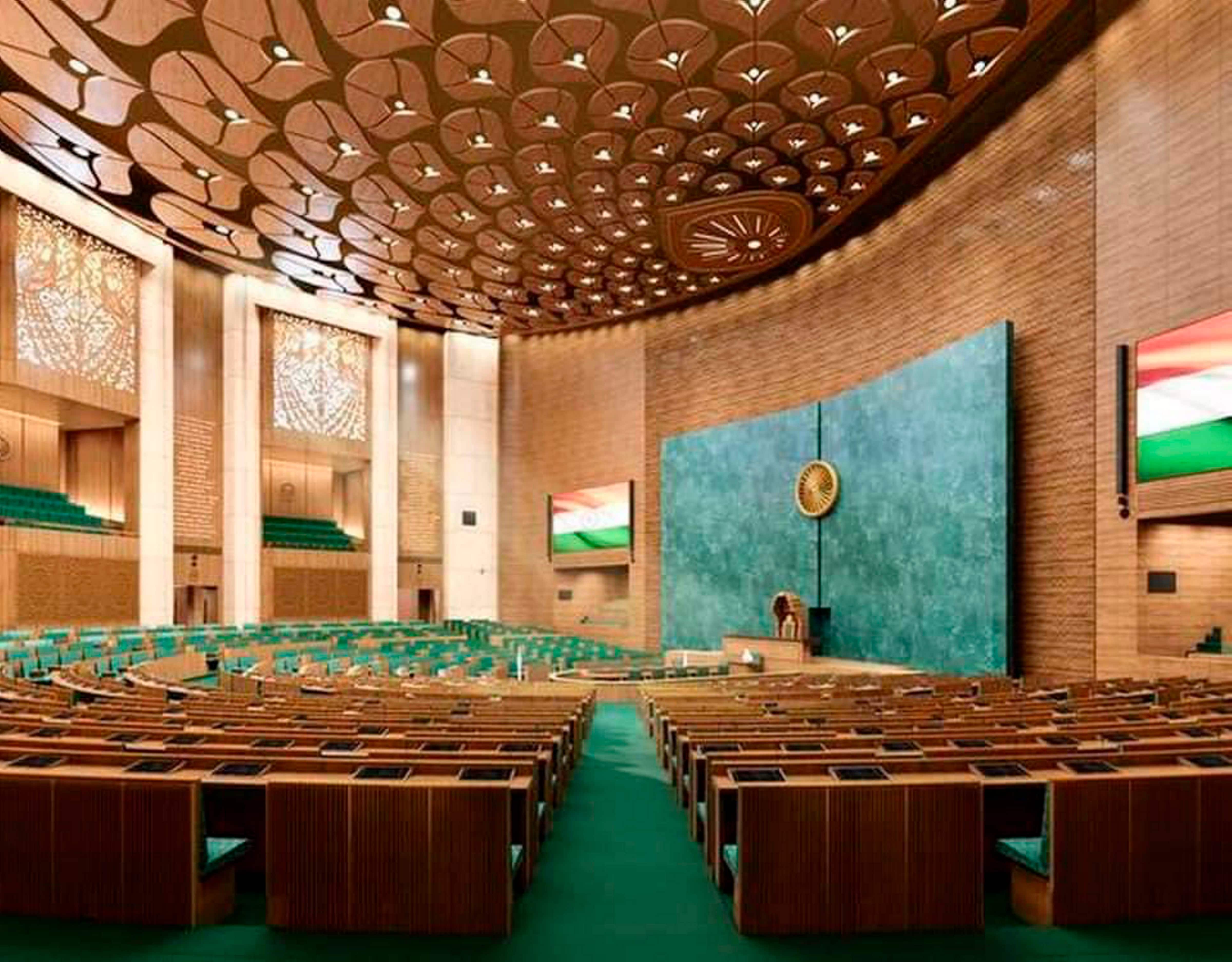 నూతన పార్లమెంట్​ భవన నిర్మాణ పనులకు 2020 డిసెంబర్​లో శంకుస్థాపన చేశారు ప్రధానమంత్రి నరేంద్ర మోదీ.