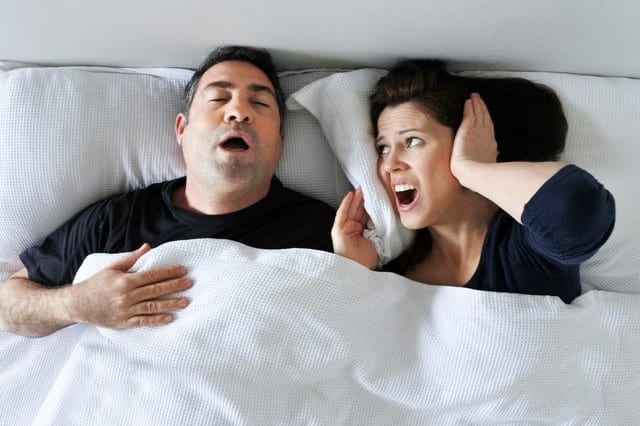 మీ వాయుమార్గాలను తెరవడానికి పడుకునే ముందు ముఖ ఆవిరిని తీసుకోండి.