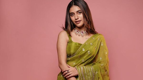 ప్ర‌స్తుతం హిందీలో యారియాన్ -2, శ్రీదేవి బంగ్లాతో పాటు మ‌రో సినిమాలు సినిమాలు చేస్తోంది ప్రియా ప్ర‌కాష్ వారియ‌ర్‌.&nbsp;