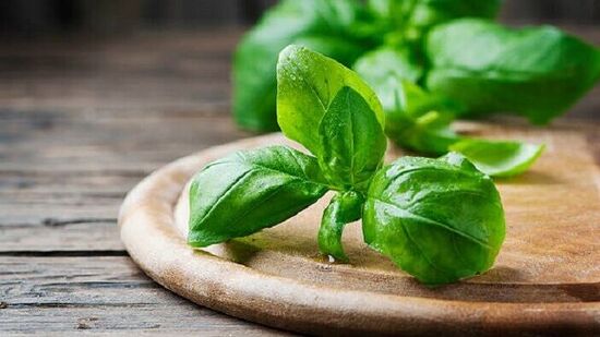 DIY Basil Face Pack