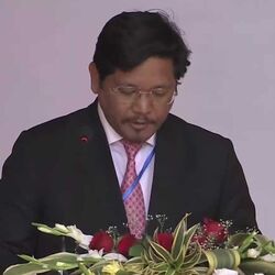 <p>Conrad K Sangma: మేఘాలయ ముఖ్యమంత్రిగా నేషనల్ పీపుల్స్ పార్టీ (National People's Party&nbsp;- NPP) అధ్యక్షుడు కాన్రాడ్ సంగ్మా వరుసగా రెండో దఫా ప్రమాణ స్వీకారం చేశారు. ఆయనతో పాటు 11 మంది మంత్రులుగా ప్రమాణం చేశారు.&nbsp;</p>