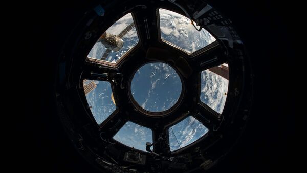 space tug: ఈ స్పేస్ టగ్ ను రూపొందించడానికి అమెరికా ప్రభుత్వానికి సుమారు 1 బిలియన్ డాలర్లు ఖర్చు అవుతుంది. అమెరికా ప్రభుత్వం ఇందుకోసం ఇప్పటికే నిధుల విడుదల ప్రారంభించింది.