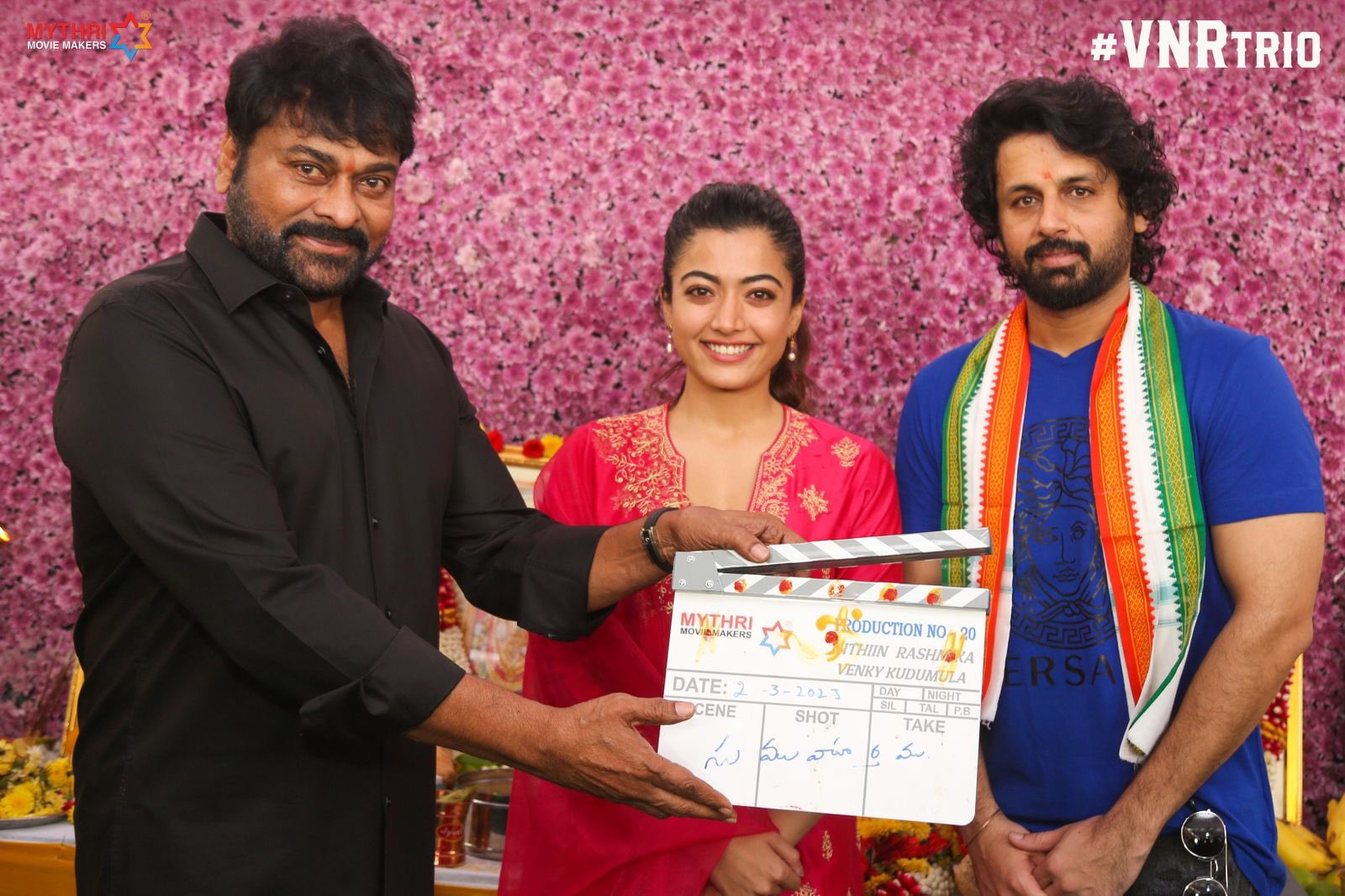 ముహూర్తపు షాట్‌పై క్లాప్ కొడుతున్న చిరంజీవి