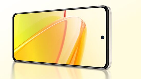 Realme C55 sale: రియల్‍మీ సీ55 ఫోన్ ఫస్ట్ సేల్ నేడే.. కొనొచ్చా? (Photo: Realme)