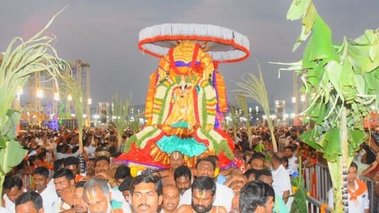 కల్యాణోత్సవానికి తరలి వస్తున్న రామయ్య