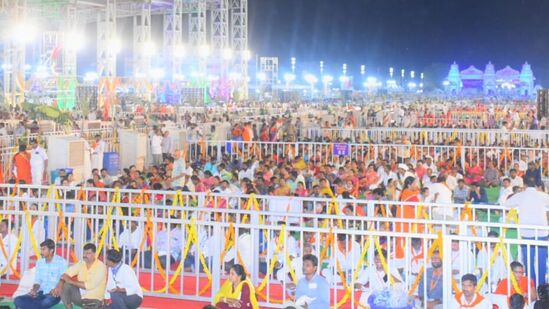 ఒంటిమిట్ట కల్యాణోత్సవాలకు హాజరైన అశేష భక్త జనం