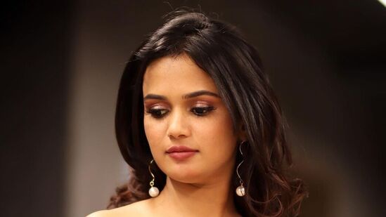 &nbsp;బీబీ జోడి షోలో అవినాష్‌తో జంట‌గా పాల్గొన్న అరియానా ర‌న్న‌ర‌ప్‌గా నిలిచింది.&nbsp;