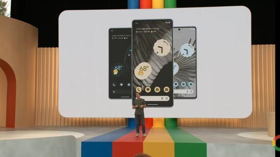 Android 14 | తదుపరి ఆపరేటింగ్ సిస్టమ్ ‘ఆండ్రాయిడ్ 14’ గురించిన కీలకమైన ఫీచర్లను I/O 2023 ఈవెంట్‍లో గూగుల్ వెల్లడించింది.