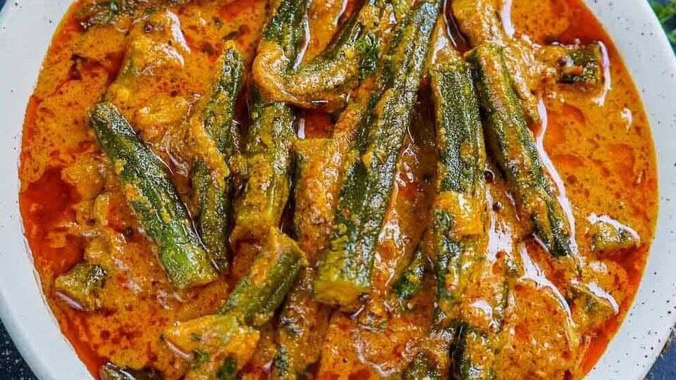 dahi okra curry పెరుగు బెండకాయ.. మంచి గ్రేవీ కర్రీcooking process of