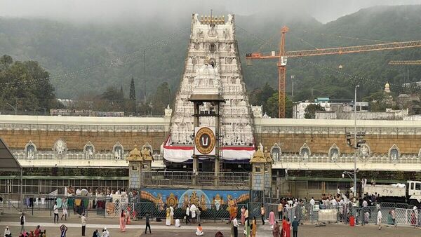 Tirumala Tickets Schedule : శ్రీవారి భక్తులకు అలర్ట్- ఆర్జిత సేవ, దర్శన టికెట్ల షెడ్యూల్ విడుదల