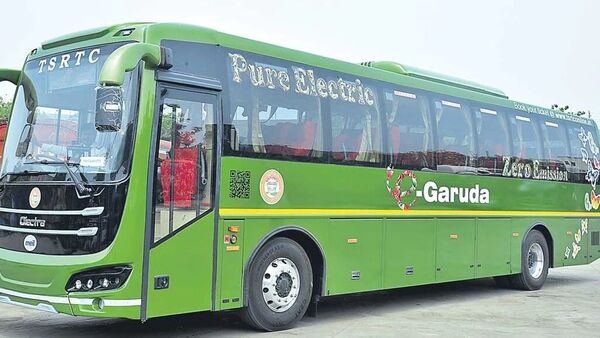 TSRTC Bus Charges: ఆ బస్సుల్లో ప్రయాణ ఛార్జీ తగ్గింపు..టిఎస్‌ఆర్టీసి బంపరాఫర్