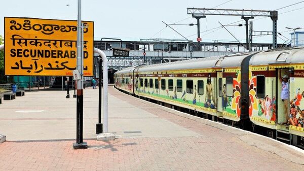 Bharat GouravTrain: వైష్ణోదేవి, హరిద్వార్, రిషికేష్ సందర్శనకు భారత్ గౌరవ్ రైలు