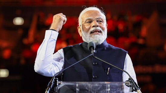 సిడ్నీలో జరిగిన ఈవెంట్లో ప్రసంగిస్తున్న ప్రధాని మోదీ సిడ్నీలో జరిగిన ఈవెంట్లో ప్రసంగిస్తున్న ప్రధాని మోదీ