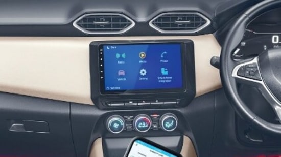 SUV యొక్క ప్రత్యేక ఎడిషన్ Android CarPlay వైర్‌లెస్ కనెక్టివిటీతో 9-అంగుళాల టచ్‌స్క్రీన్ ఇన్ఫోటైన్‌మెంట్ సిస్టమ్‌ను అందిస్తుంది.