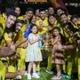 ఐపీఎల్లో అత్యధికంగా 10 సార్లు ఫైనల్స్ కు, 5 సార్లు టైటిల్ గెలిచిన జట్టుగా చెన్నై సూపర్ కింగ్స్ రికార్డు సృష్టించింది. ఐపీఎల్ ట్రోఫీల సంఖ్య పరంగా చెన్నై, ముంబై ఇండియన్స్ సమం అయింది. CSK 14 సీజన్లలో ఆడి.. 12 సార్లు ప్లేఆఫ్లకు చేరుకుంది. ఐపీఎల్లో అత్యుత్తమ జట్టు చెన్నై సూపర్ కింగ్స్ అని తేలింది. ఐపీఎల్ 2023 ఫైనల్లో గుజరాత్ టైటాన్స్పై చెన్నై డక్వర్త్ లూయిస్ 5 వికెట్ల తేడాతో విజయం సాధించింది. తొలుత బ్యాటింగ్ చేసిన గుజరాత్ 4 వికెట్లకు 214 పరుగులు చేసింది. డక్ వర్త్ లూయిస్ ప్రకారం.. CSK విజయం సాధించింది. <p>ఐపీఎల్లో అత్యధికంగా 10 సార్లు ఫైనల్స్ కు, 5 సార్లు టైటిల్ గెలిచిన జట్టుగా చెన్నై సూపర్ కింగ్స్ రికార్డు సృష్టించింది. ఐపీఎల్ ట్రోఫీల సంఖ్య పరంగా చెన్నై, ముంబై ఇండియన్స్ సమం అయింది. CSK 14 సీజన్లలో ఆడి.. 12 సార్లు ప్లేఆఫ్లకు చేరుకుంది. ఐపీఎల్లో అత్యుత్తమ జట్టు చెన్నై సూపర్ కింగ్స్ అని తేలింది. ఐపీఎల్ 2023 ఫైనల్లో గుజరాత్ టైటాన్స్పై చెన్నై డక్వర్త్ లూయిస్ 5 వికెట్ల తేడాతో విజయం సాధించింది. తొలుత బ్యాటింగ్ చేసిన గుజరాత్ 4 వికెట్లకు 214 పరుగులు చేసింది. డక్ వర్త్ లూయిస్ ప్రకారం.. CSK విజయం సాధించింది.</p>