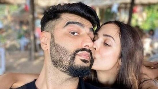 'ప్రతికూలతను వ్యాప్తి చేయడం చాలా సులభం. ప్రజలు దానికి సులభంగా ఆకర్షితులవుతారు. మేము కళాకారులం. మాకు వ్యక్తిగత జీవితం కూడా ఉంటుంది. మీరు మా వ్యక్తిగత జీవితాన్ని గౌరవించాలి. మీరు ఏదైనా రాయాలనుకుంటే, నిజాయితీగా ఉండండి. జాగ్రత్తగా ఉండండి. ఊహించి రాయకండి. ఎందుకంటే మనం కూడా మనుషులమే.' అని అర్జున్ అన్నాడు.&nbsp;