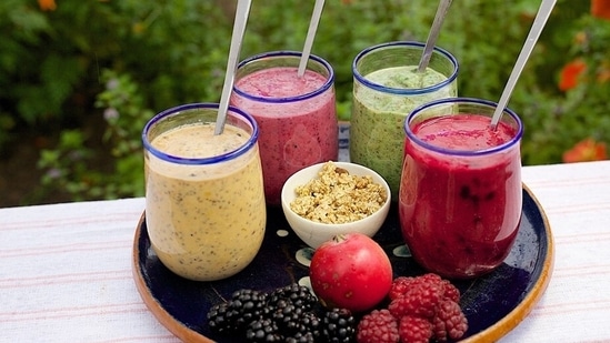 The versatile smoothies can be customised as per your taste preferences. You can experiment with different combinations of fruits, vegetables, yogurt, nut butter etc to create delicious and nutritious blends.