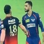 విరాట్ కోహ్లీ, నవీన్ ఉల్ హక్ గొడవపడినప్పటి దృశ్యమిది (Photo: Twitter) విరాట్ కోహ్లీ, నవీన్ ఉల్ హక్ గొడవపడినప్పటి దృశ్యమిది (Photo: Twitter)