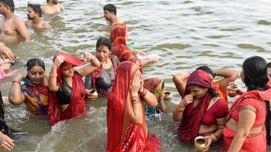 జ్యేష్ట అమావాస్య రోజు నదీ స్నానం ఆచరించాలి