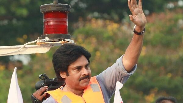 Janasena Pawan Kalyan: దివీస్‌ను బంగాళాఖాతంలో కలుపుతామన్న వారెక్కడన్న పవన్ కళ్యాణ్