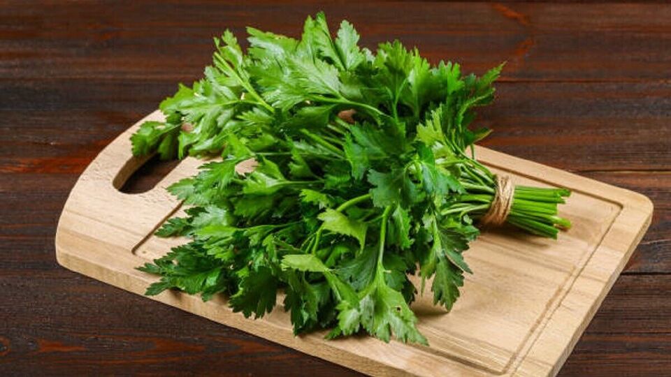 Coriander Leaves Benefits కొత్తిమీర చల్లుకోండి, అలంకరణ కోసం కాదు