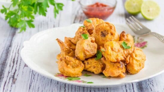 Monsoon Recipes- Peanut Pakodi Recipe