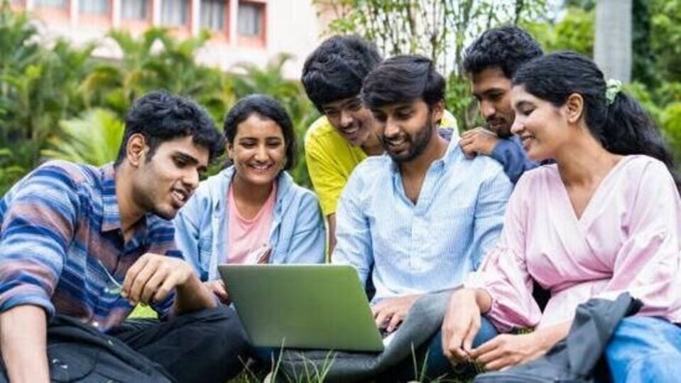 TS Engineering Seats ఈ ఏడాది 86,664 బీటెక్‌ సీట్లు... నేటి నుంచే 'వెబ్